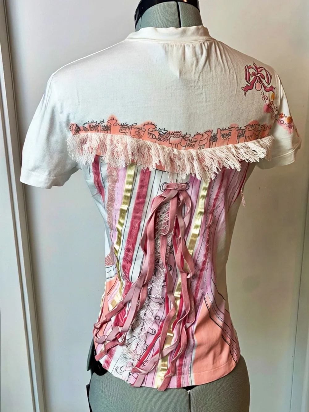 DIOR VTG Galliano ‘02 Corset Tee, white w/pink velvet ribbons&lace, M, EUC🎀 - Picture 3 of 15